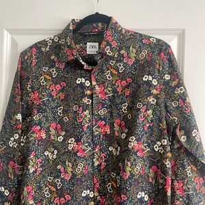 Zara Men’s Long Sleeve Button Up